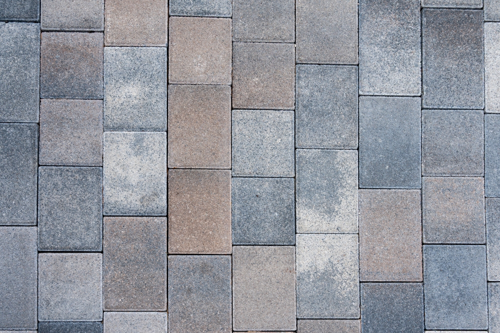 Bezuz-Lawn-Landscaping-Pavement-3 1